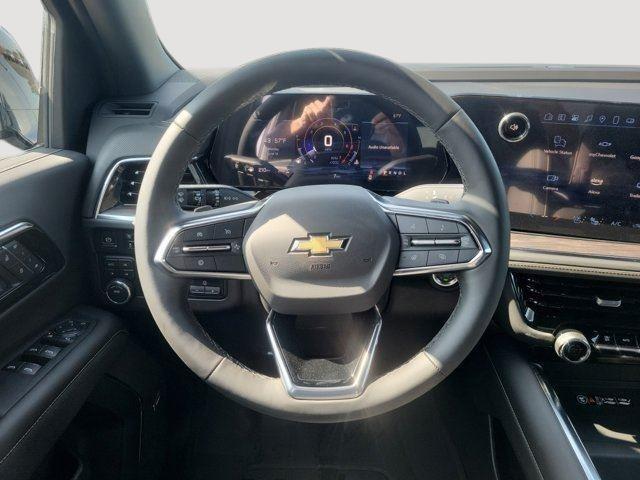 2025 Chevrolet Suburban Premier photo 12