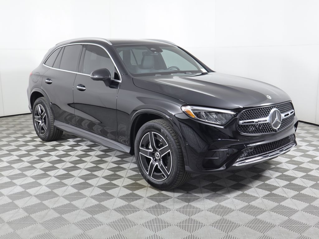 2026 Mercedes Benz GLC 300 AMG photo 2