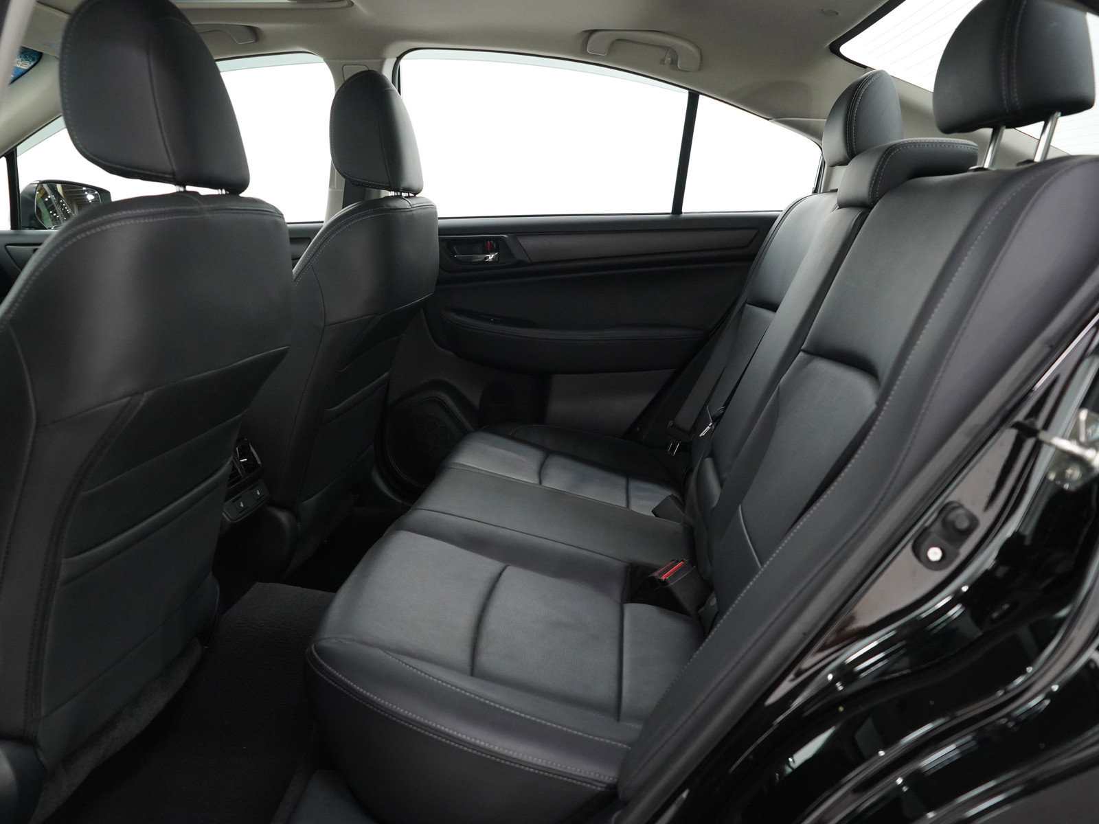 2017 Subaru Legacy Limited photo 12