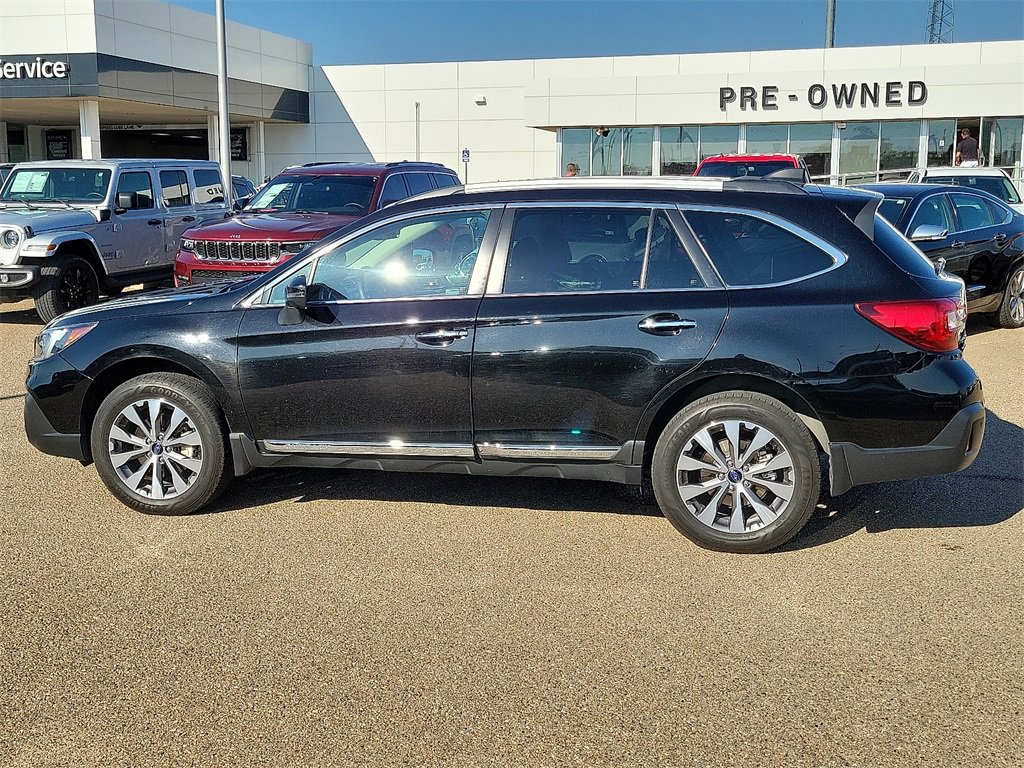 2018 Subaru Outback Touring photo 6