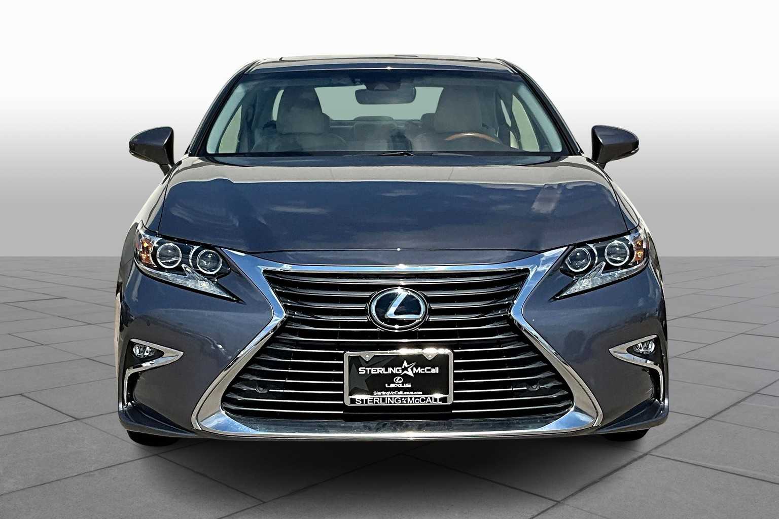 2016 Lexus ES 350 photo 3