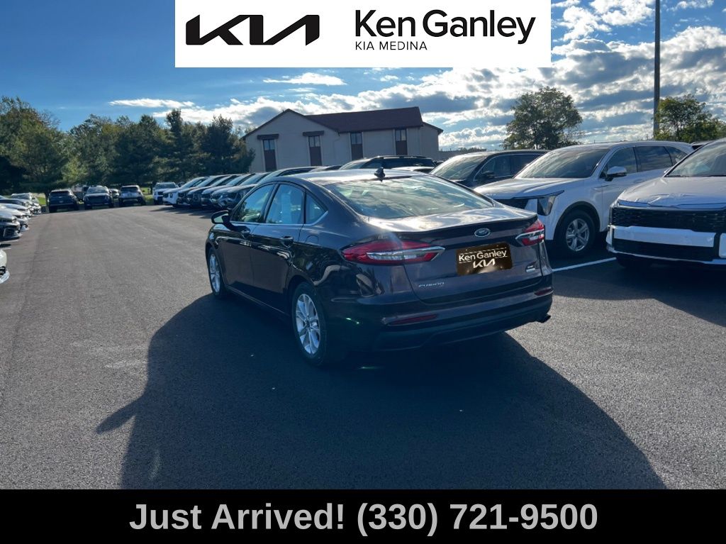 2019 Ford Fusion SE photo 4