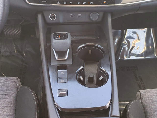 2023 Nissan Rogue SV photo 18