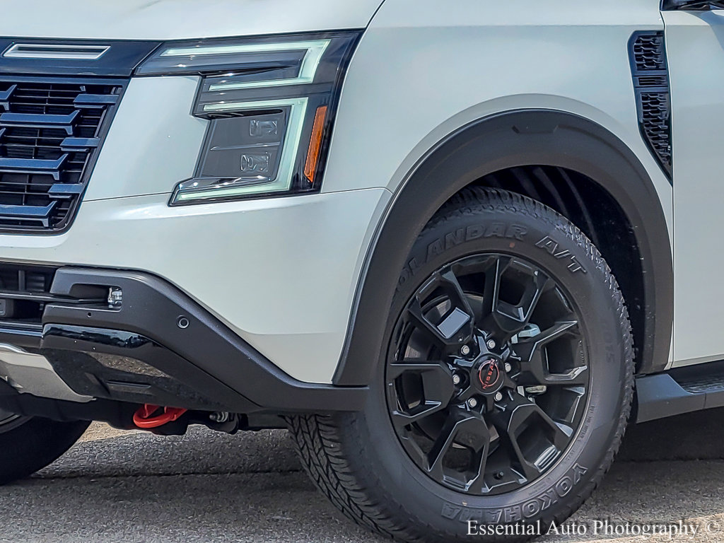 2025 Nissan Armada photo 3