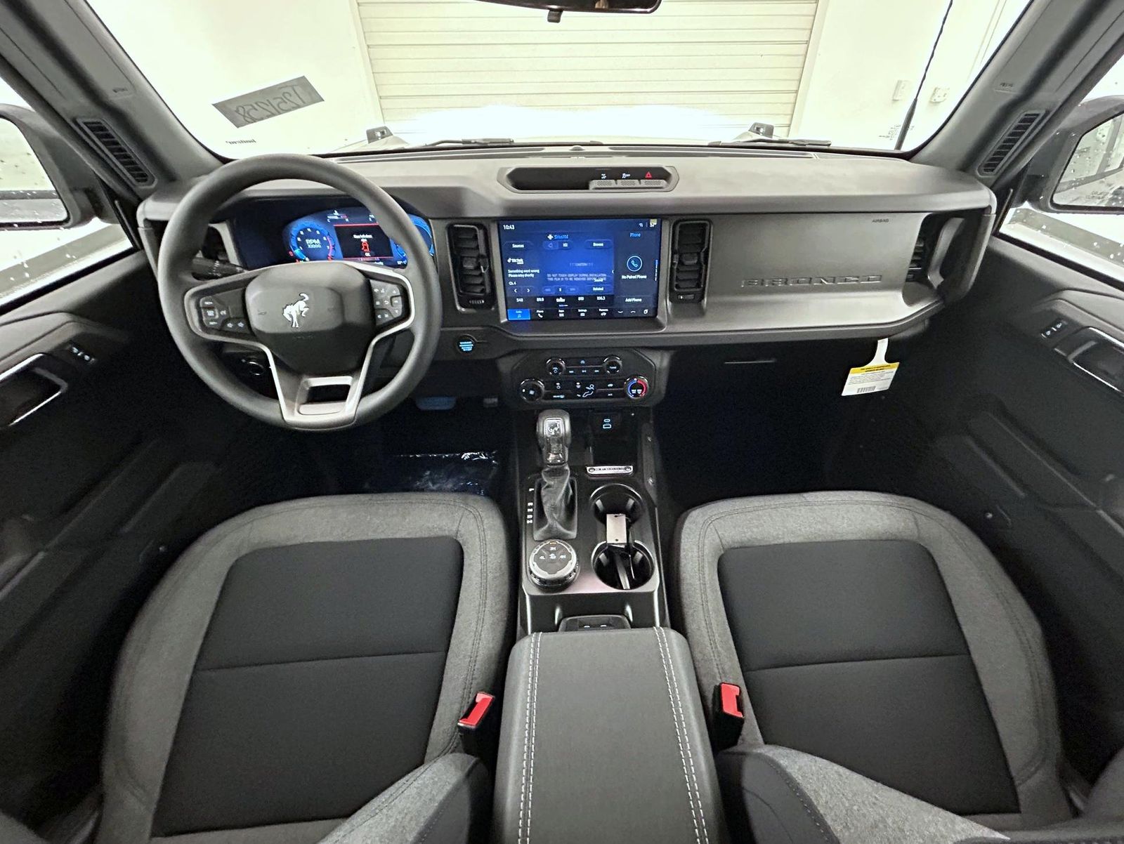 2025 Ford Bronco Base photo 12