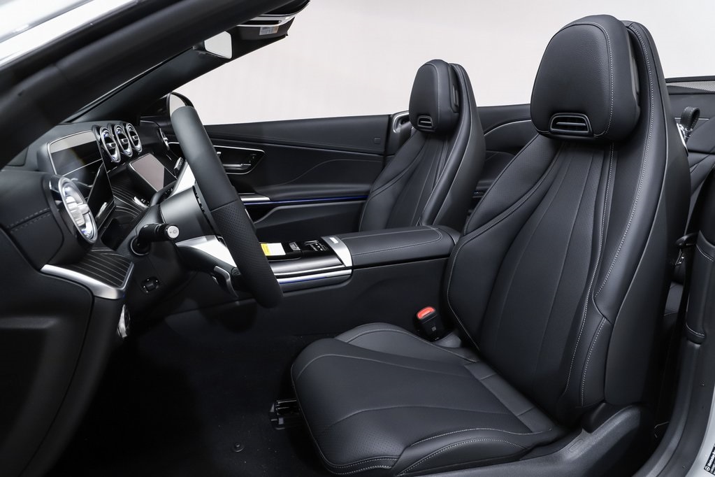 2026 Mercedes Benz CLE 450 4MATIC Cabriolet photo 2
