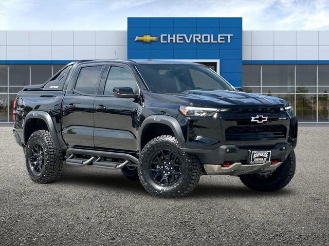 2025 Chevrolet Colorado ZR2 photo 2