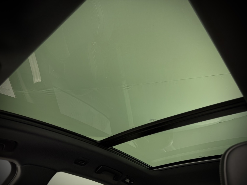 2025 Porsche Macan T photo 6