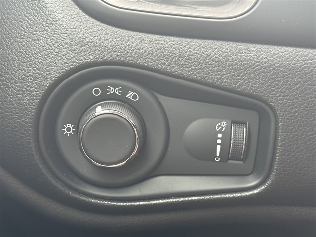 2022 Jeep Renegade Jeepster Sport Upland photo 25