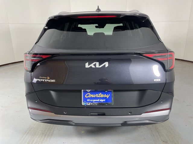 2026 Kia Sportage EX photo 3