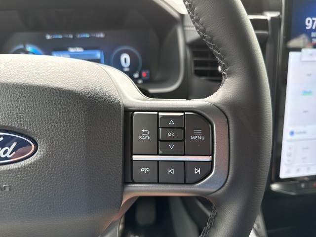 2025 Ford F-150 Lightning photo 26