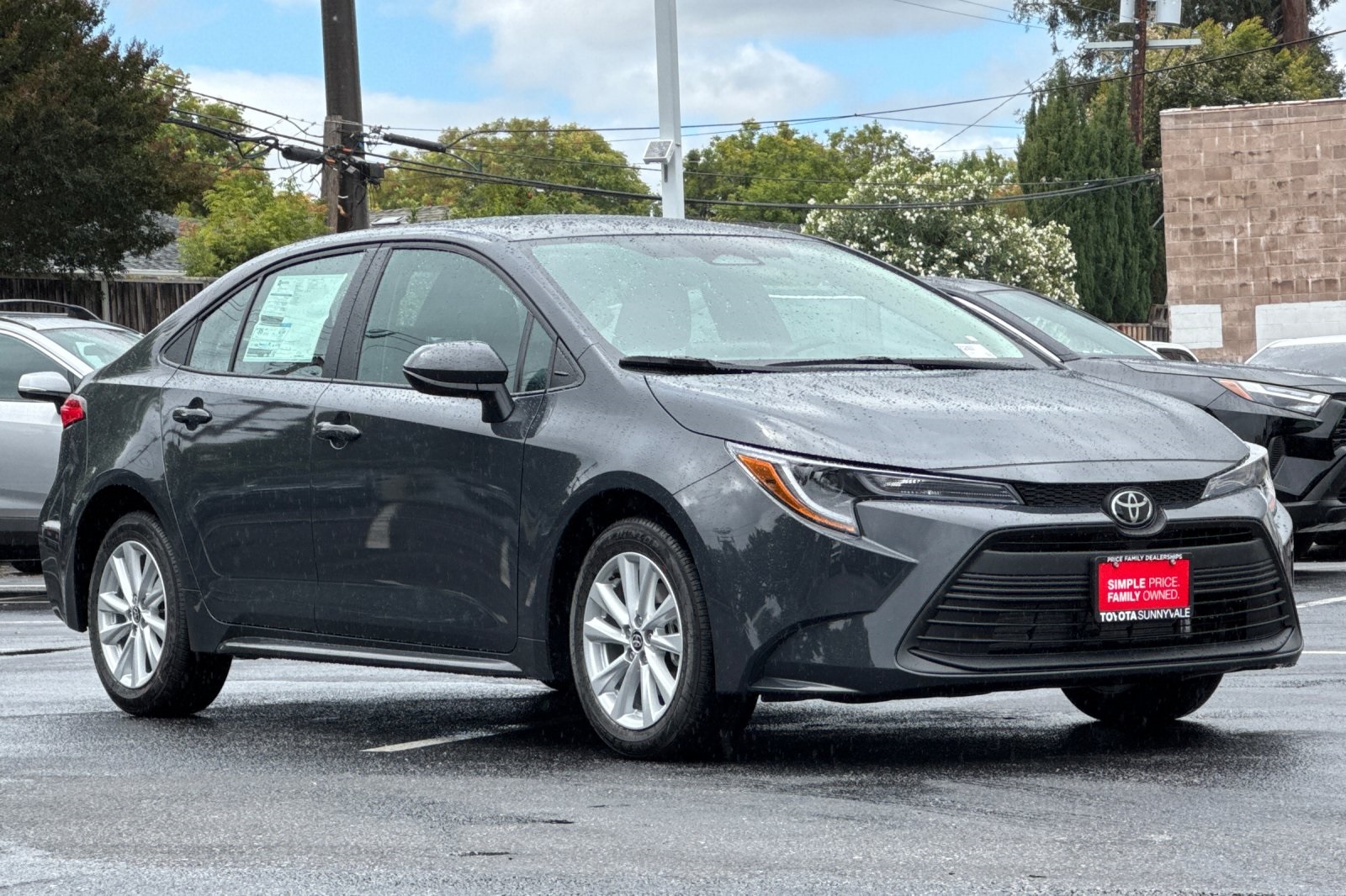 2025 Toyota Corolla LE photo 10