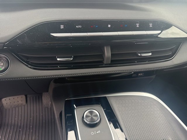2025 Buick Enclave Sport Touring photo 17