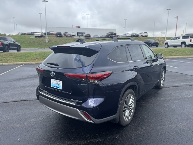 2021 Toyota Highlander Hybrid Platinum photo 3