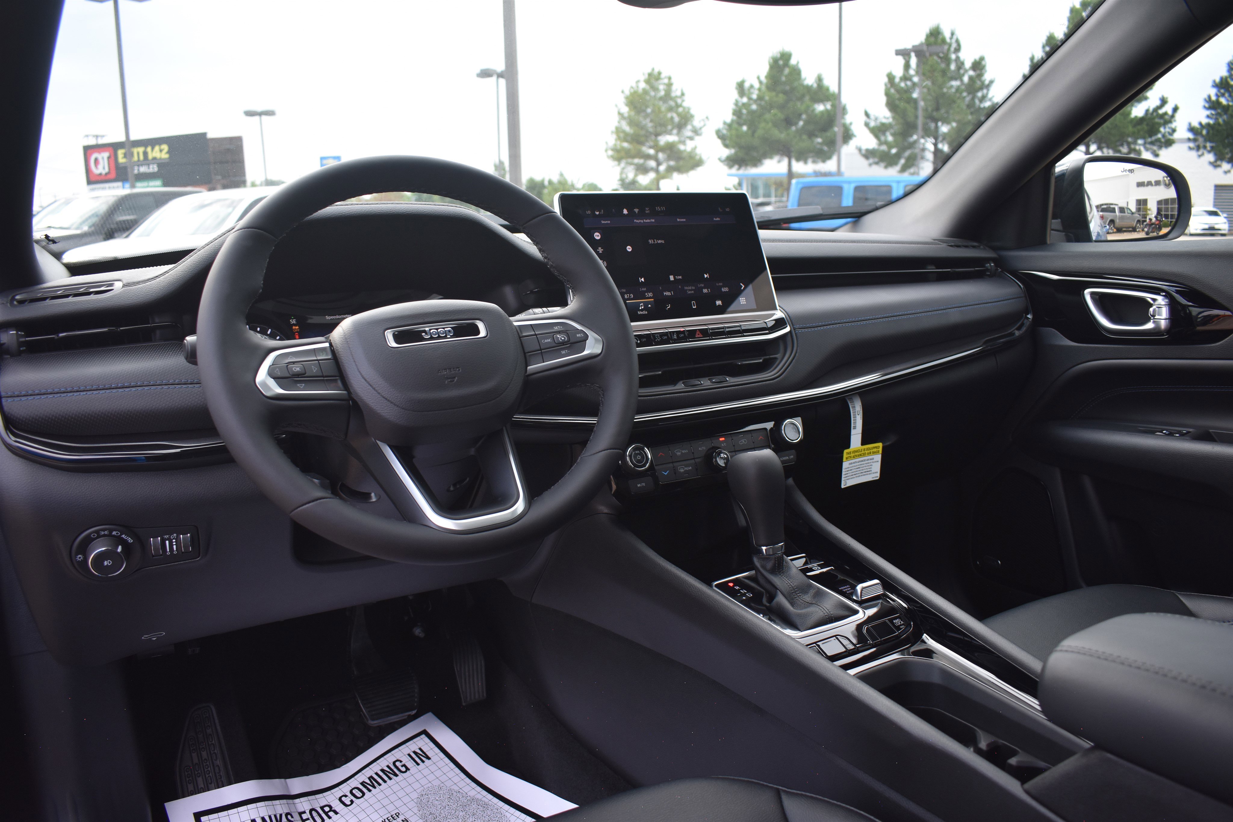 2025 Jeep Compass North Edition Latitude photo 10