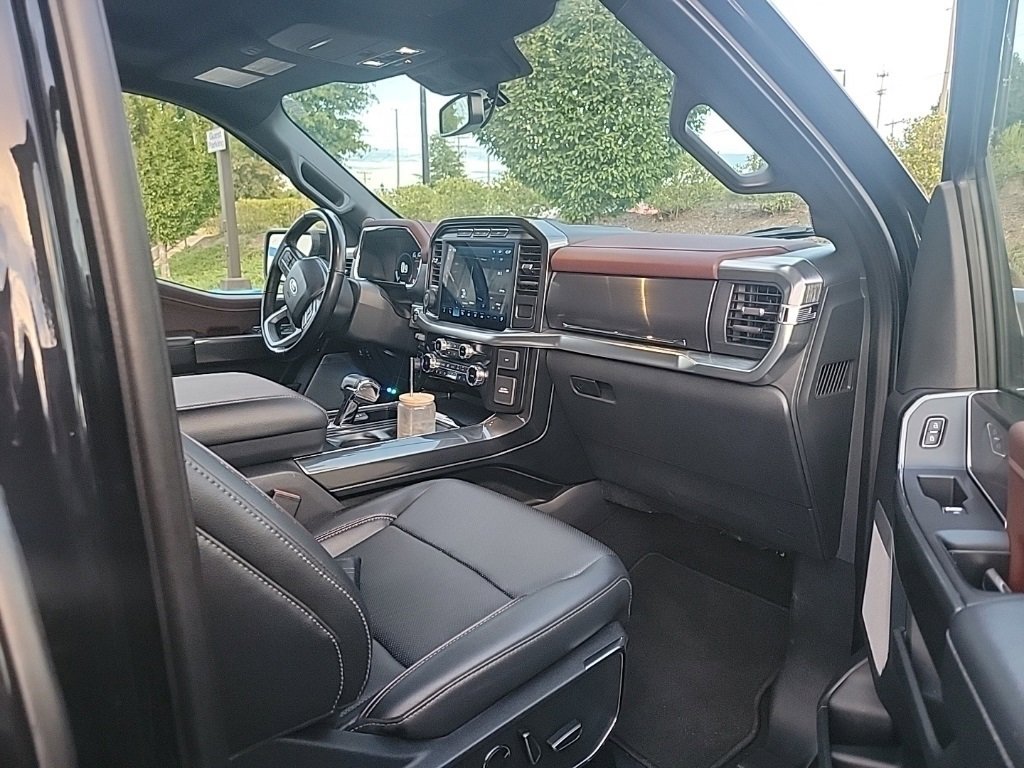 2023 Ford F-150 Lariat photo 4