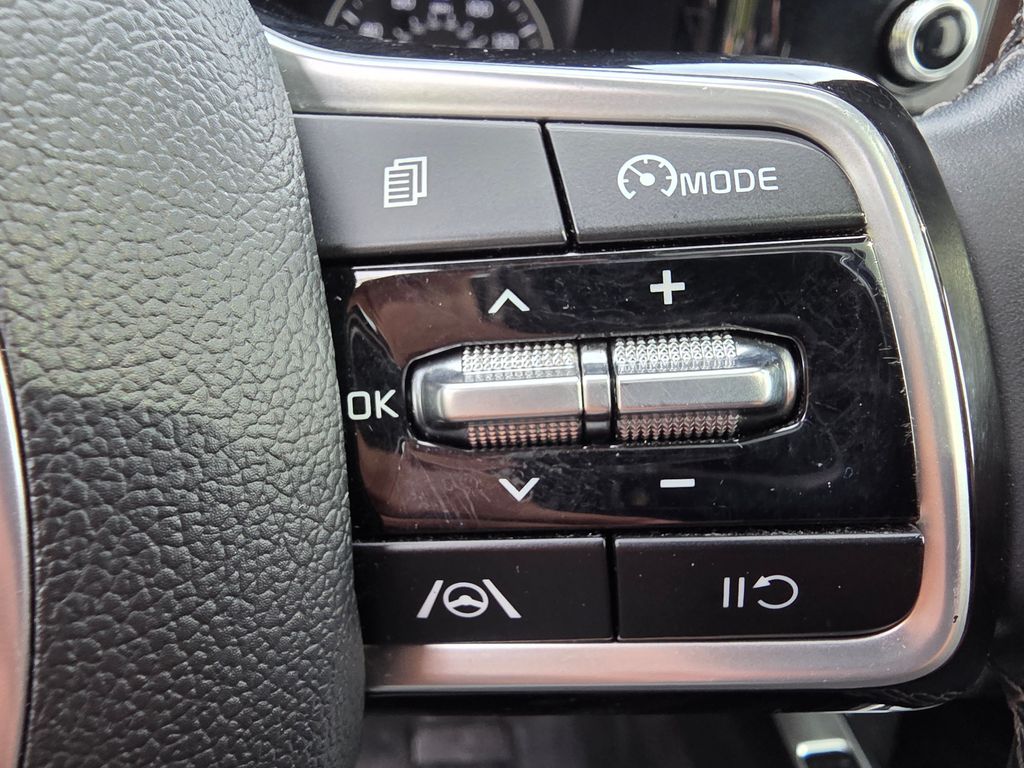2023 Kia Sorento S photo 21