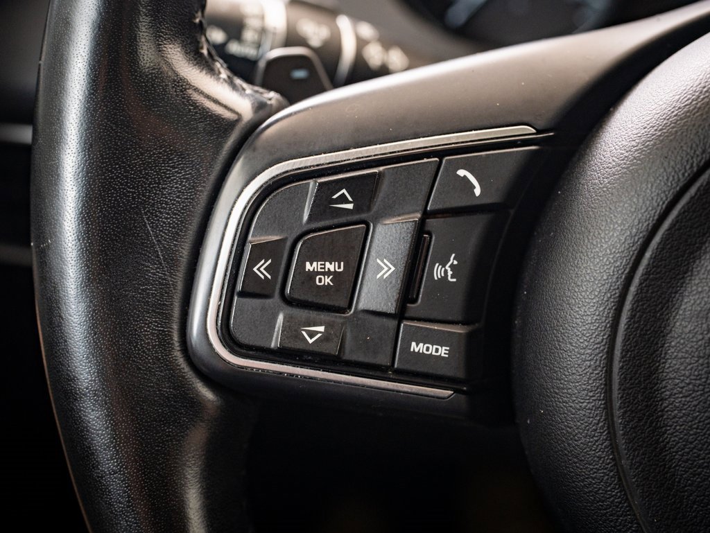 2018 Jaguar F-PACE Premium photo 23