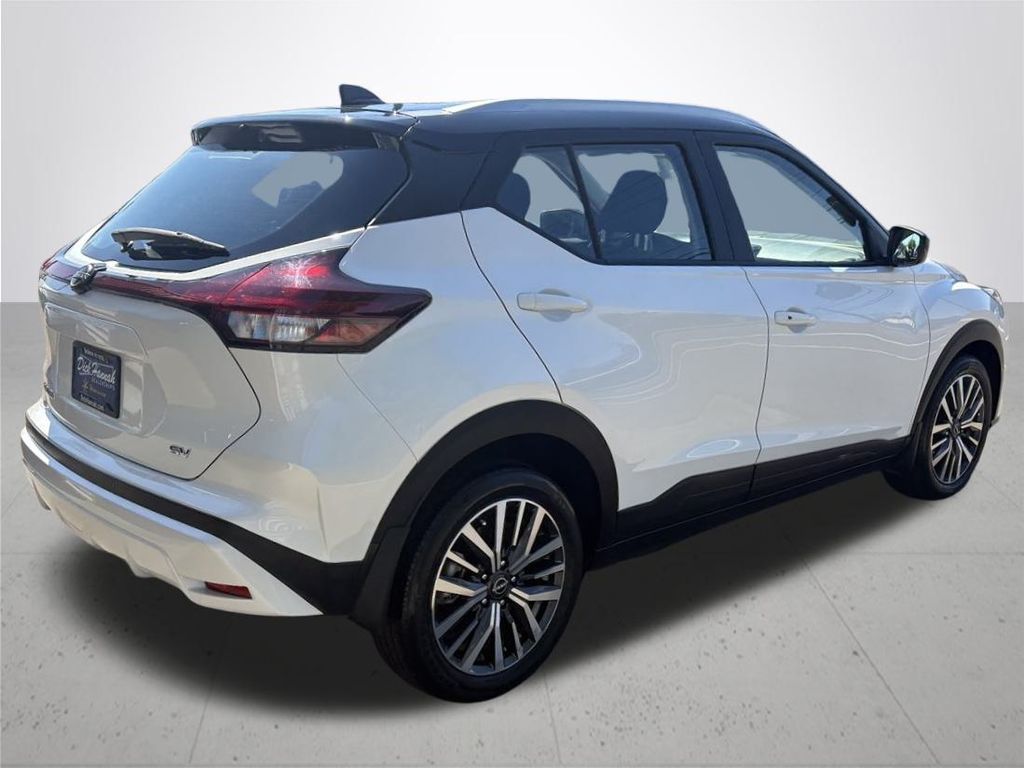 2023 Nissan Kicks SV photo 6