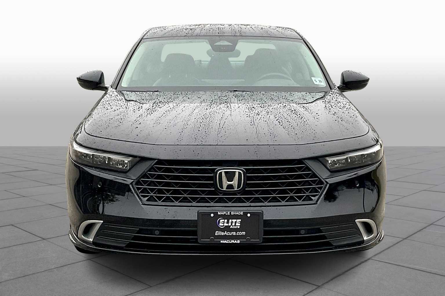 2023 Honda Accord Hybrid Touring photo 3