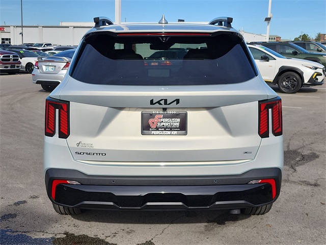 2026 Kia Sorento X-Line SX Prestige photo 3