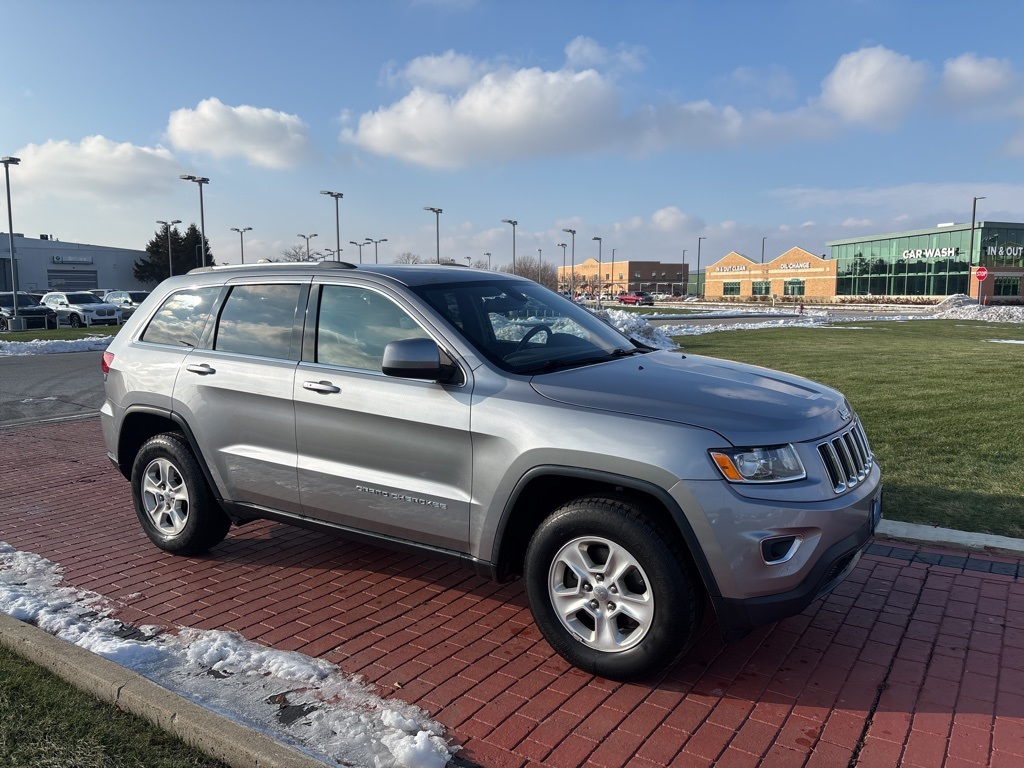 Used 2015 Jeep Grand Cherokee Laredo E with VIN 1C4RJFAG8FC140937 for sale in Schererville, IN