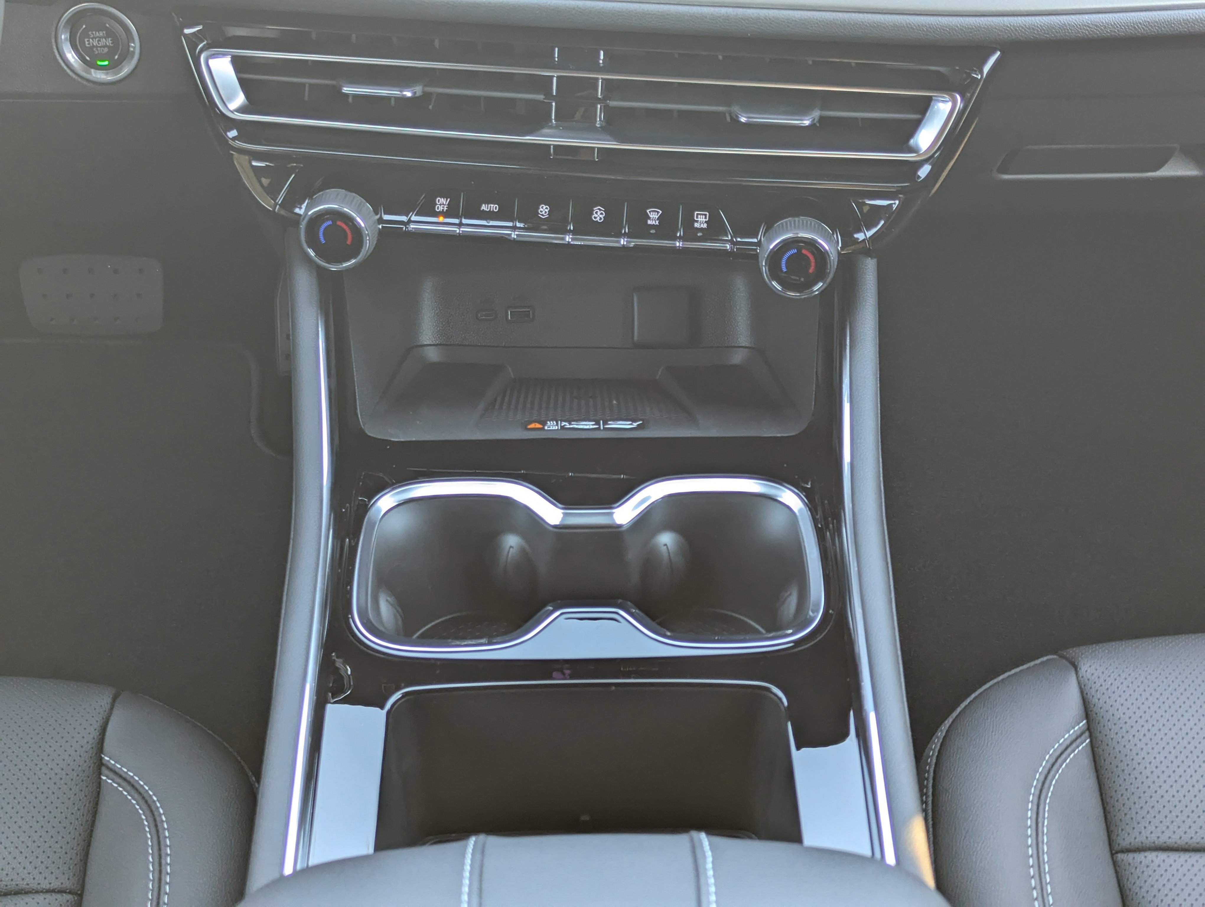 2026 Chevrolet Traverse photo 3