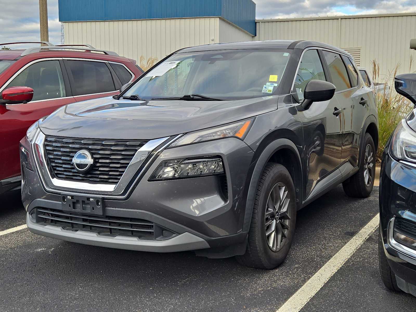 2023 Nissan Rogue S AWD photo 2