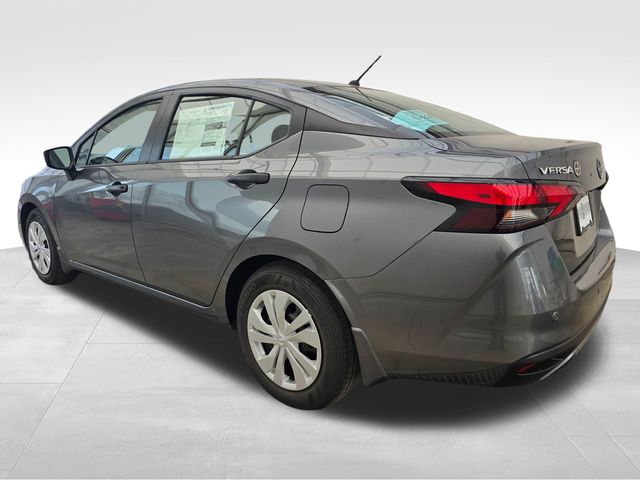 2025 Nissan Versa 1.6 S photo 3