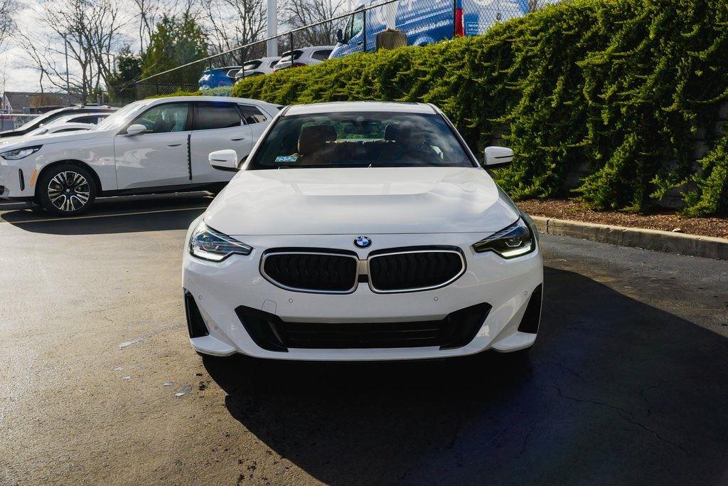 2025 Bmw 230i xDrive photo 3