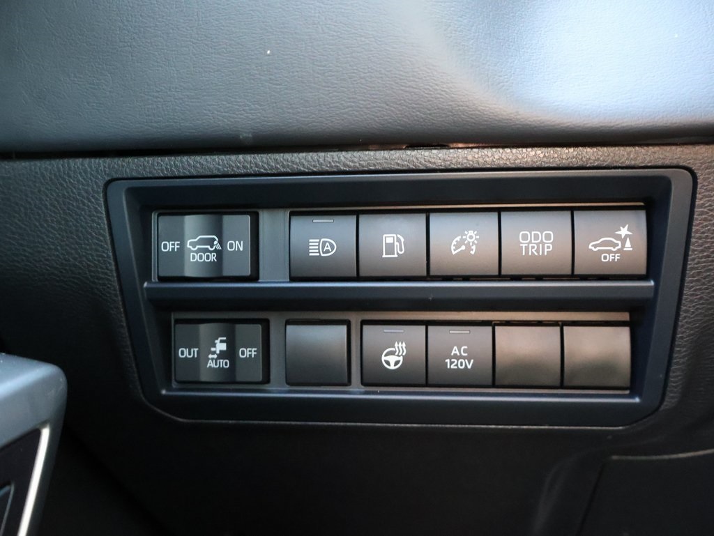 2025 Toyota Sequoia Platinum photo 30