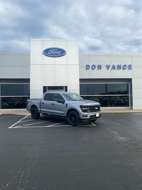 2025 Ford F-150 STX's photo