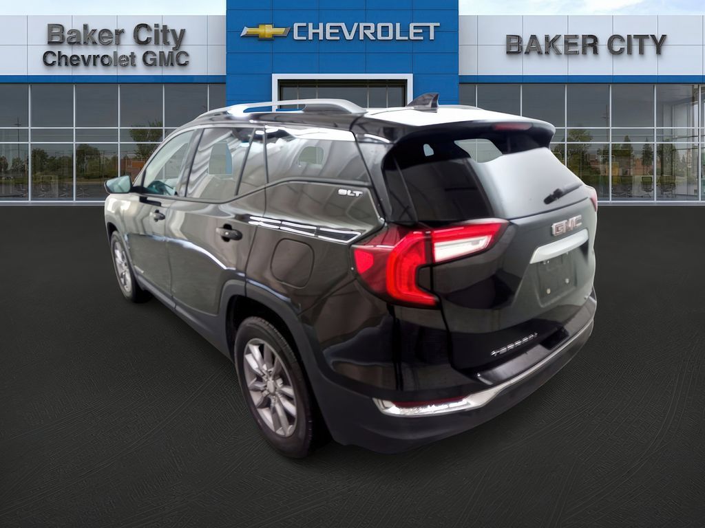 2024 Gmc Terrain SLT photo 3