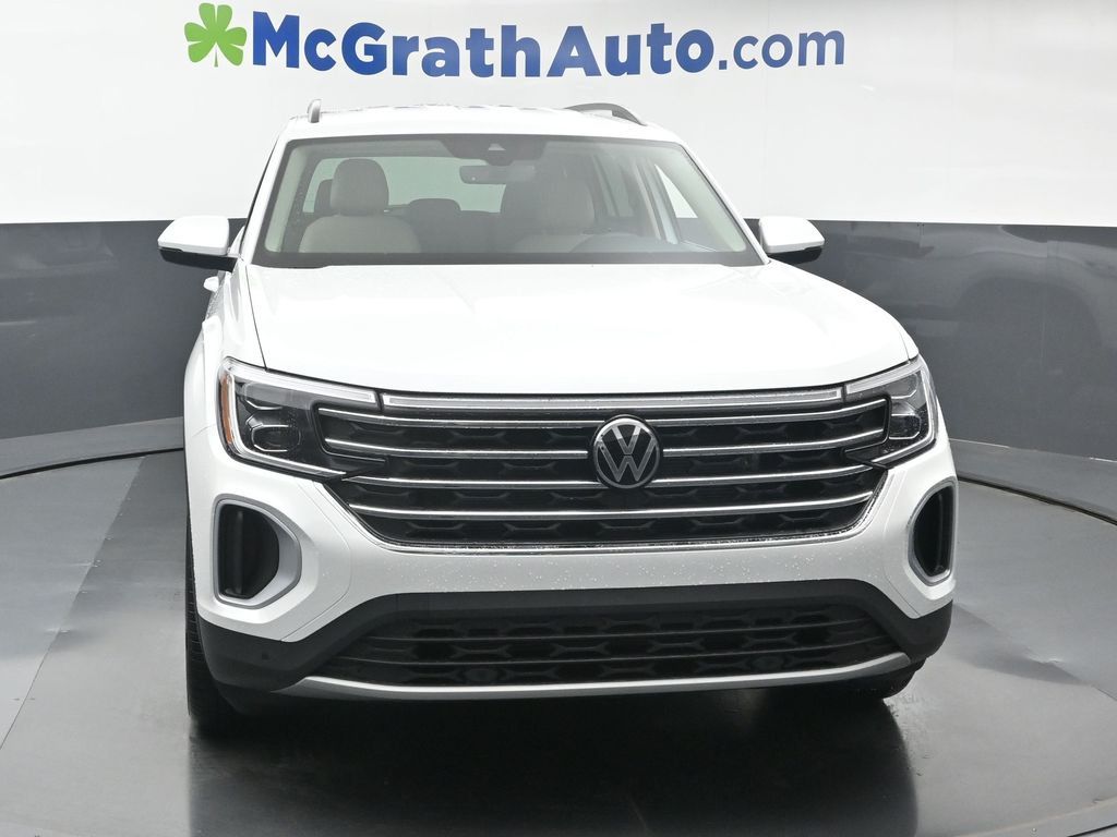 2026 Volkswagen Atlas SE Technology photo 2