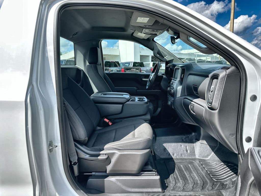 2024 Chevrolet Silverado 1500 photo 27