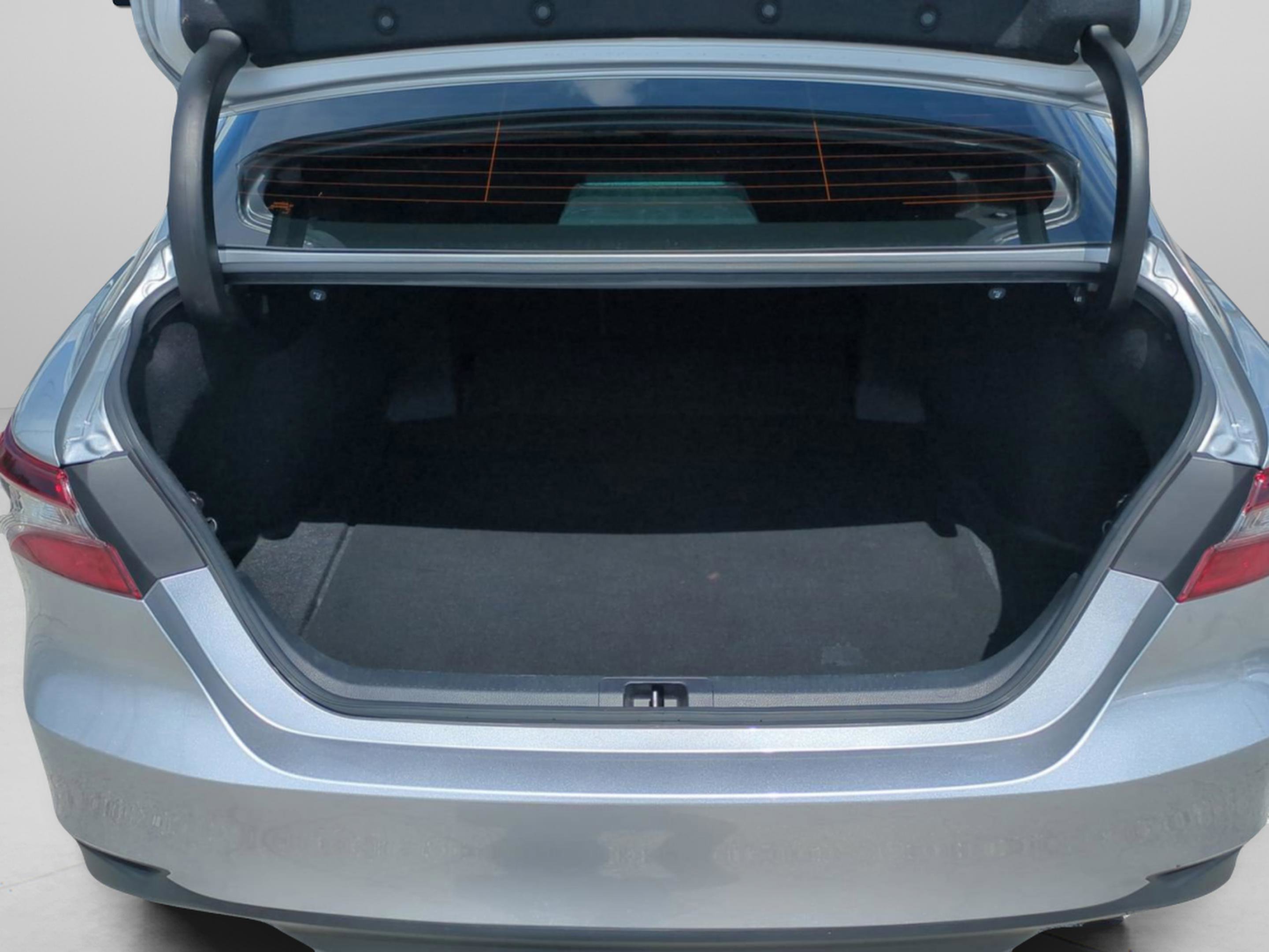 2023 Toyota Camry LE photo 13