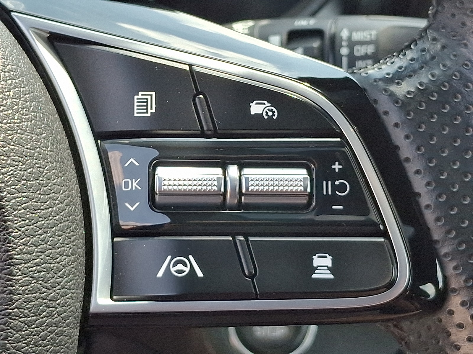 2023 Kia Forte GT-Line photo 22