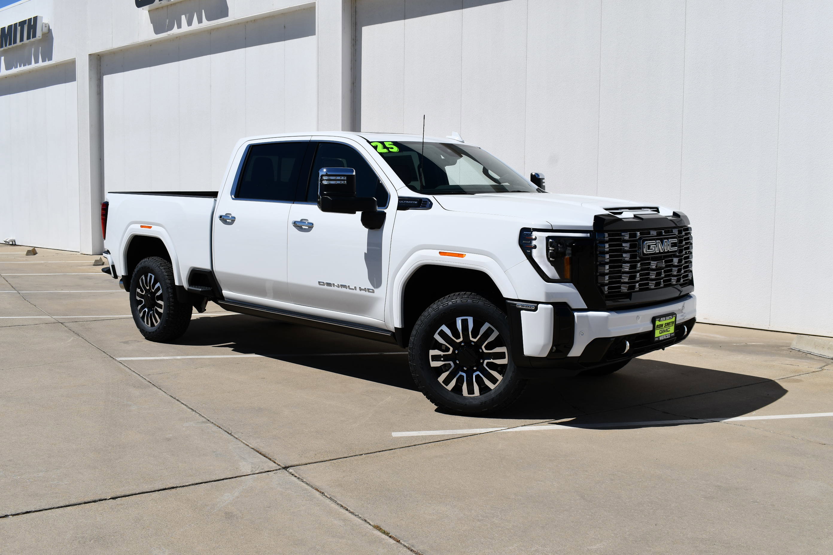 2025 Gmc Sierra 2500 HD Denali Ultimate photo 2