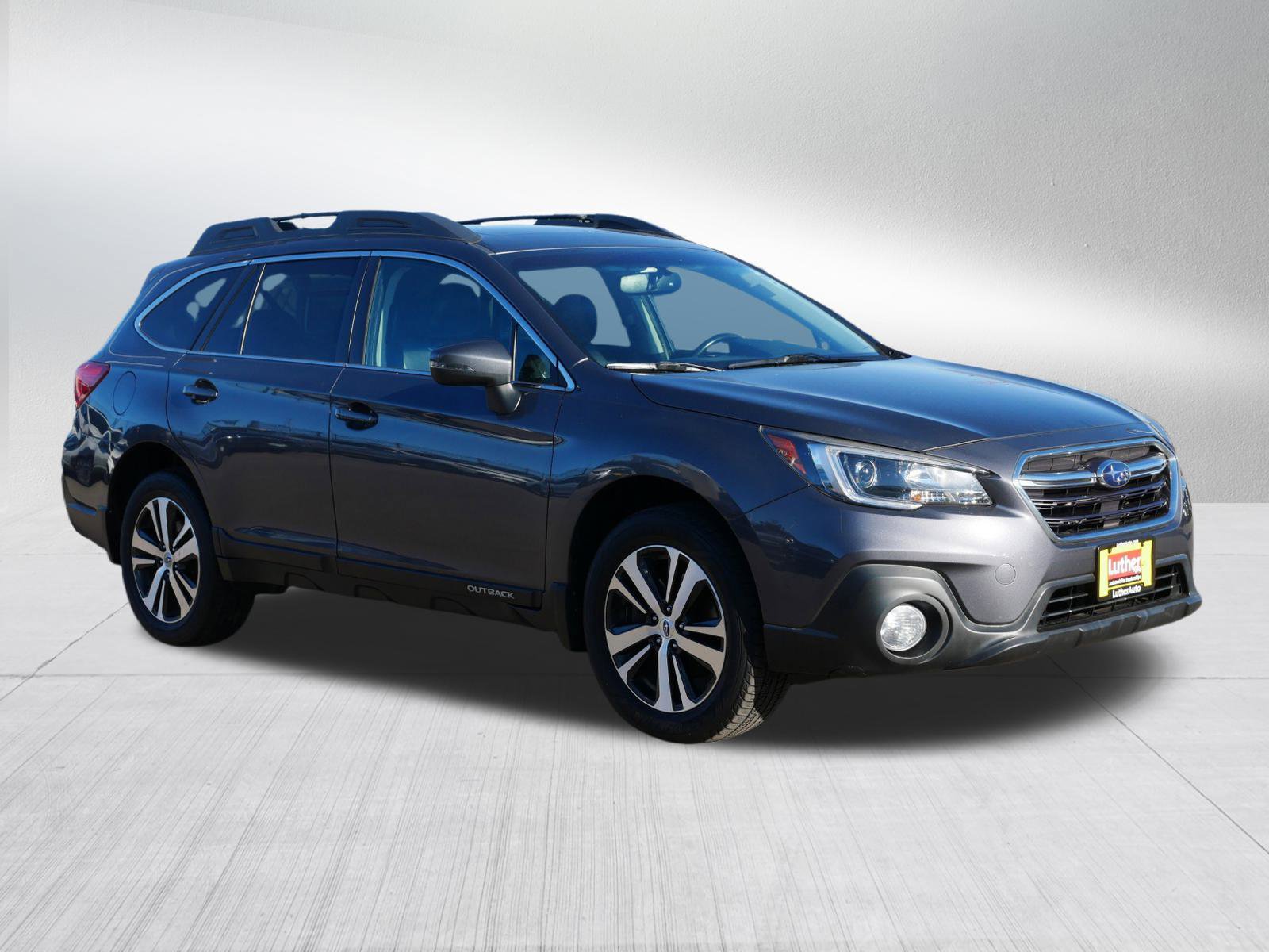 2018 Subaru Outback Limited's photo