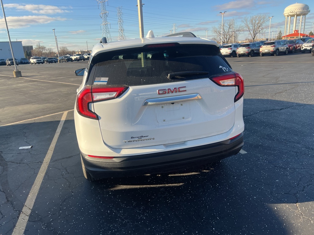 2023 GMC TERRAIN - Image 4