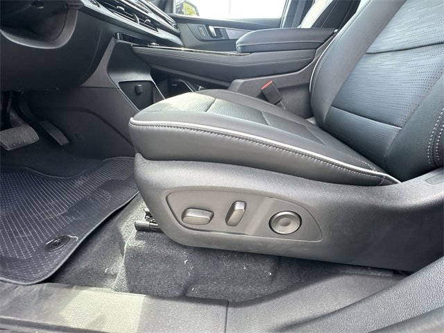 2026 Buick Enclave Sport Touring photo 4