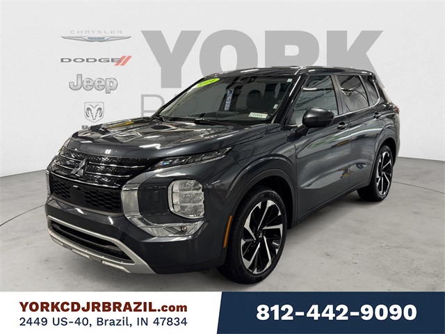 2024 Mitsubishi Outlander SE's photo