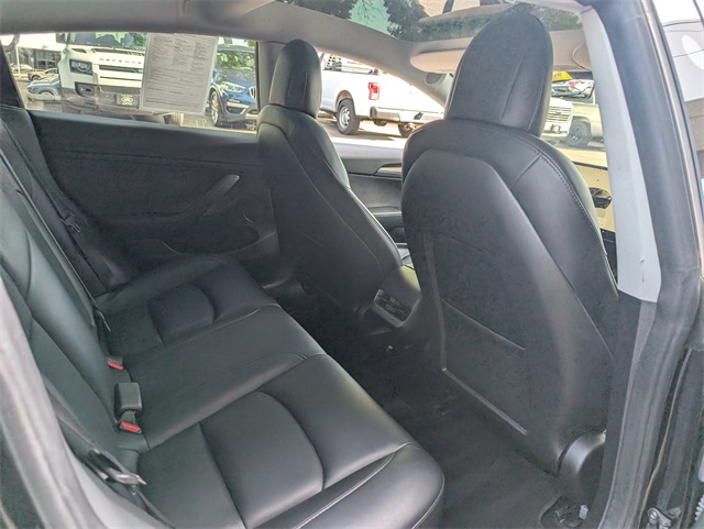 2022 Tesla Model 3 Long Range photo 9