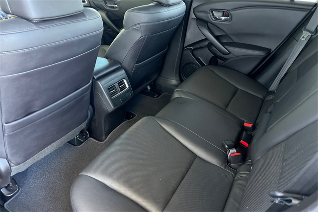 2016 Acura RDX Technology Plus photo 13