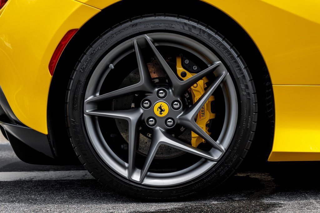 2022 Ferrari F8 Spider photo 18