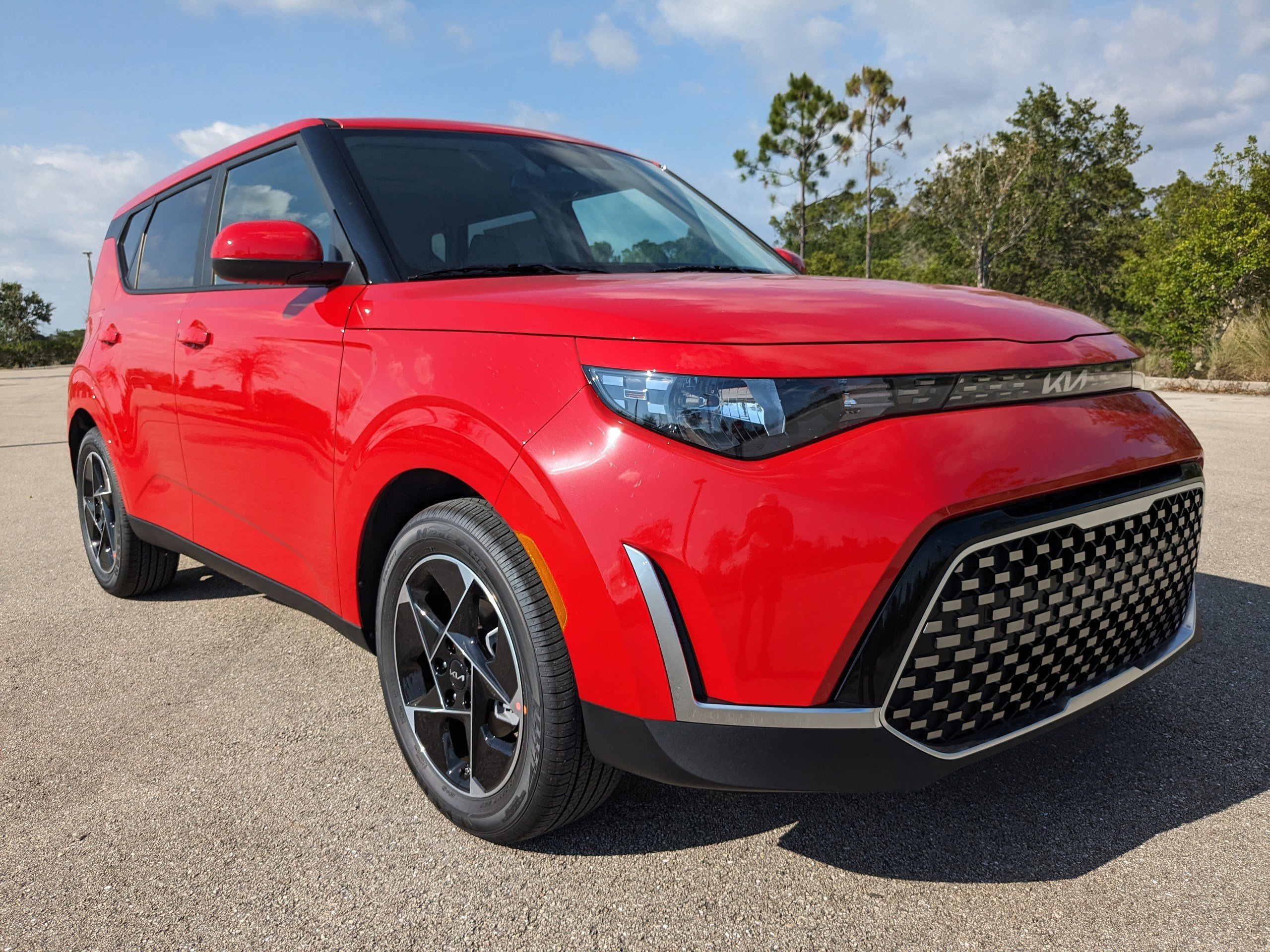 2025 Kia Soul EX photo 2