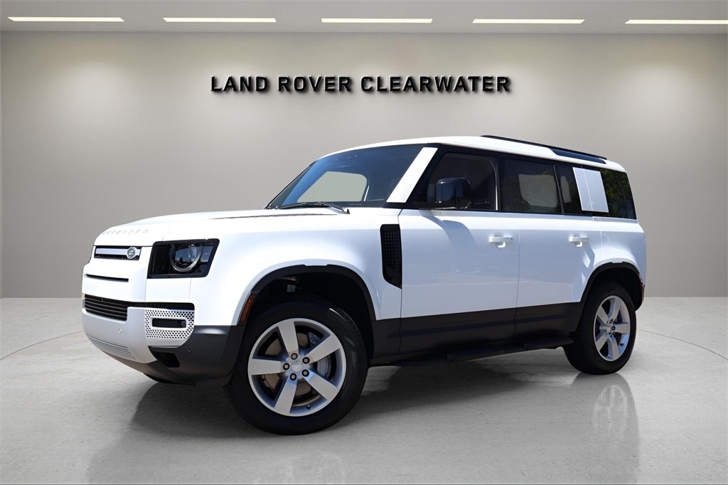2025 Land Rover Defender S's photo