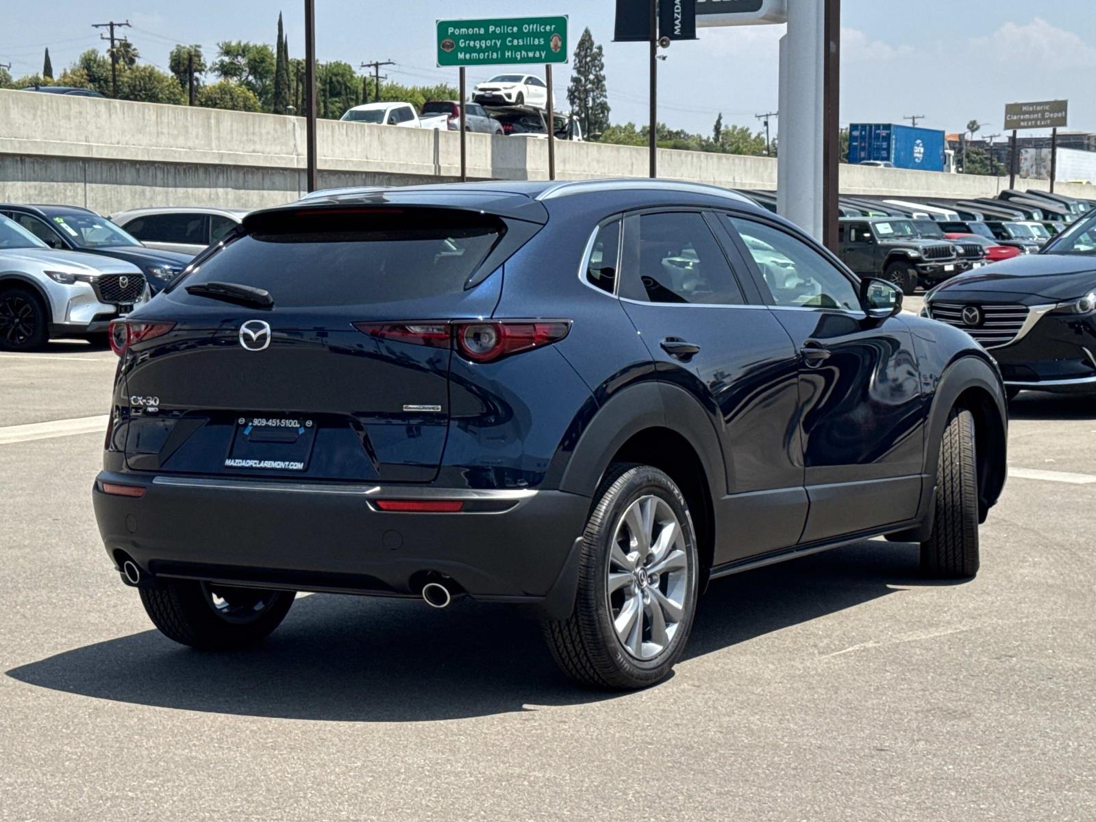 2025 Mazda CX-30 2.5 S Preferred photo 3