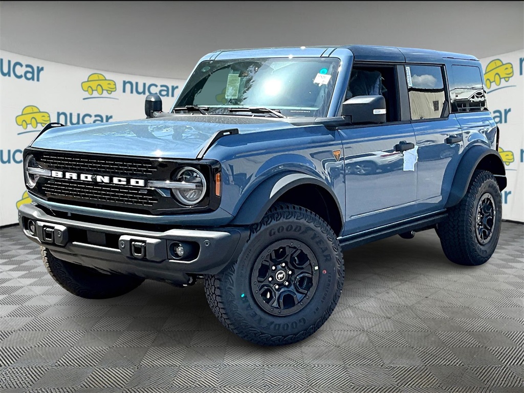 2025 Ford Bronco Badlands photo 2