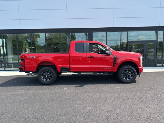 2023 Ford F-350 XL photo 7